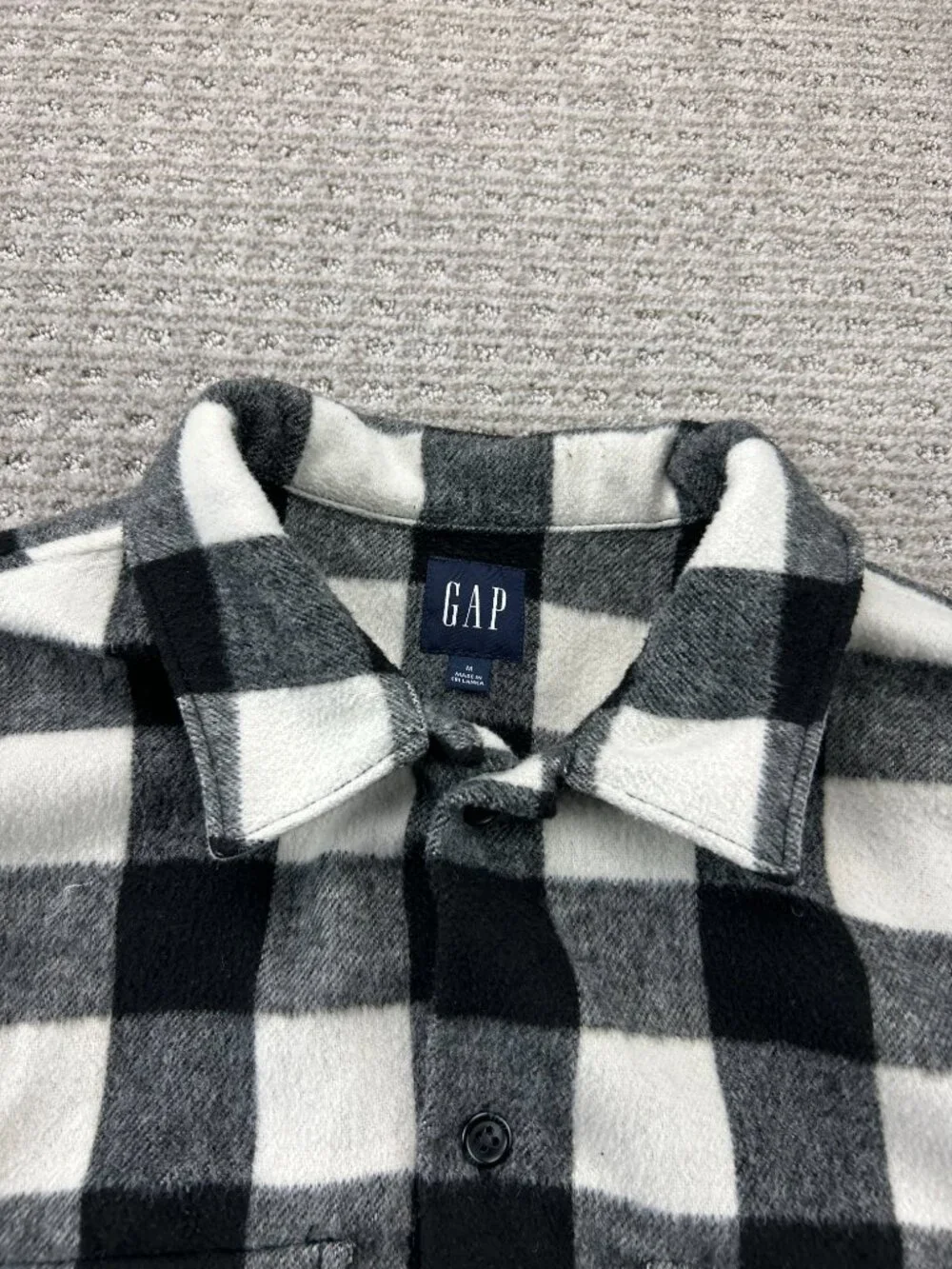 GAP Flannel Fleece Jacket Men Medium M Black White Checkered Casual Thick Polo - Picture 4 of 10